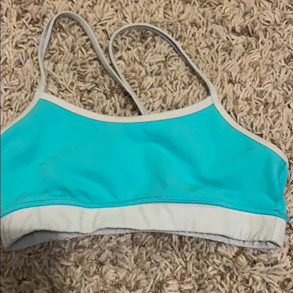 Lululemon sports bra